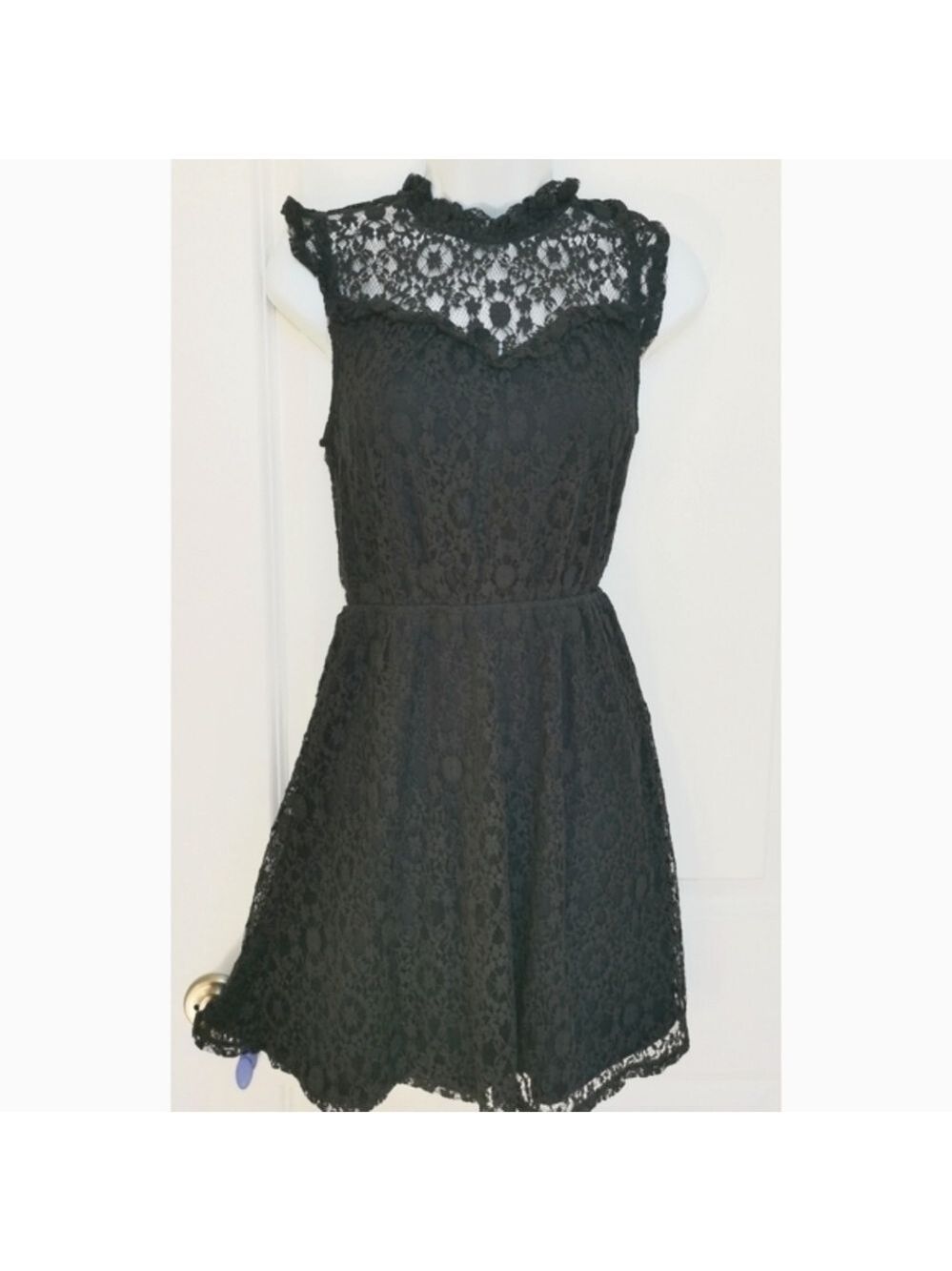 🆕 Navy Blue lace dress by Manteau size M